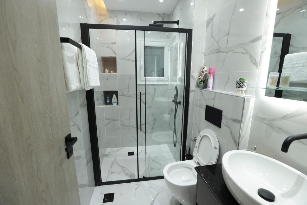 Apollo 2 Bd Jacuzzi Suite Athens Ngoại thất bức ảnh